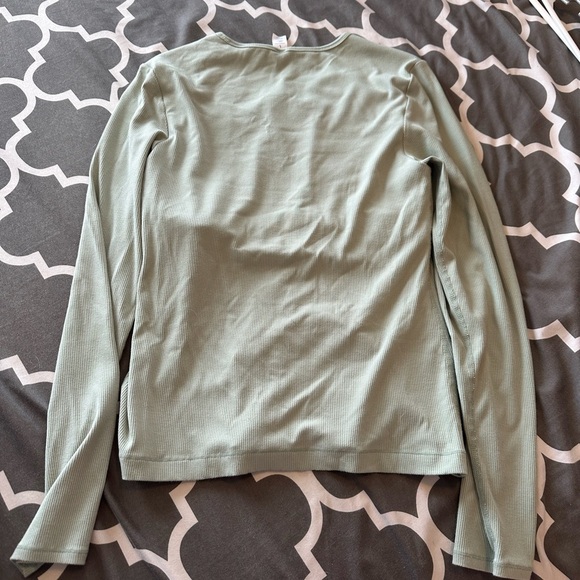 Large Yogalicious Long Sleeve Top - Picture 2 of 4